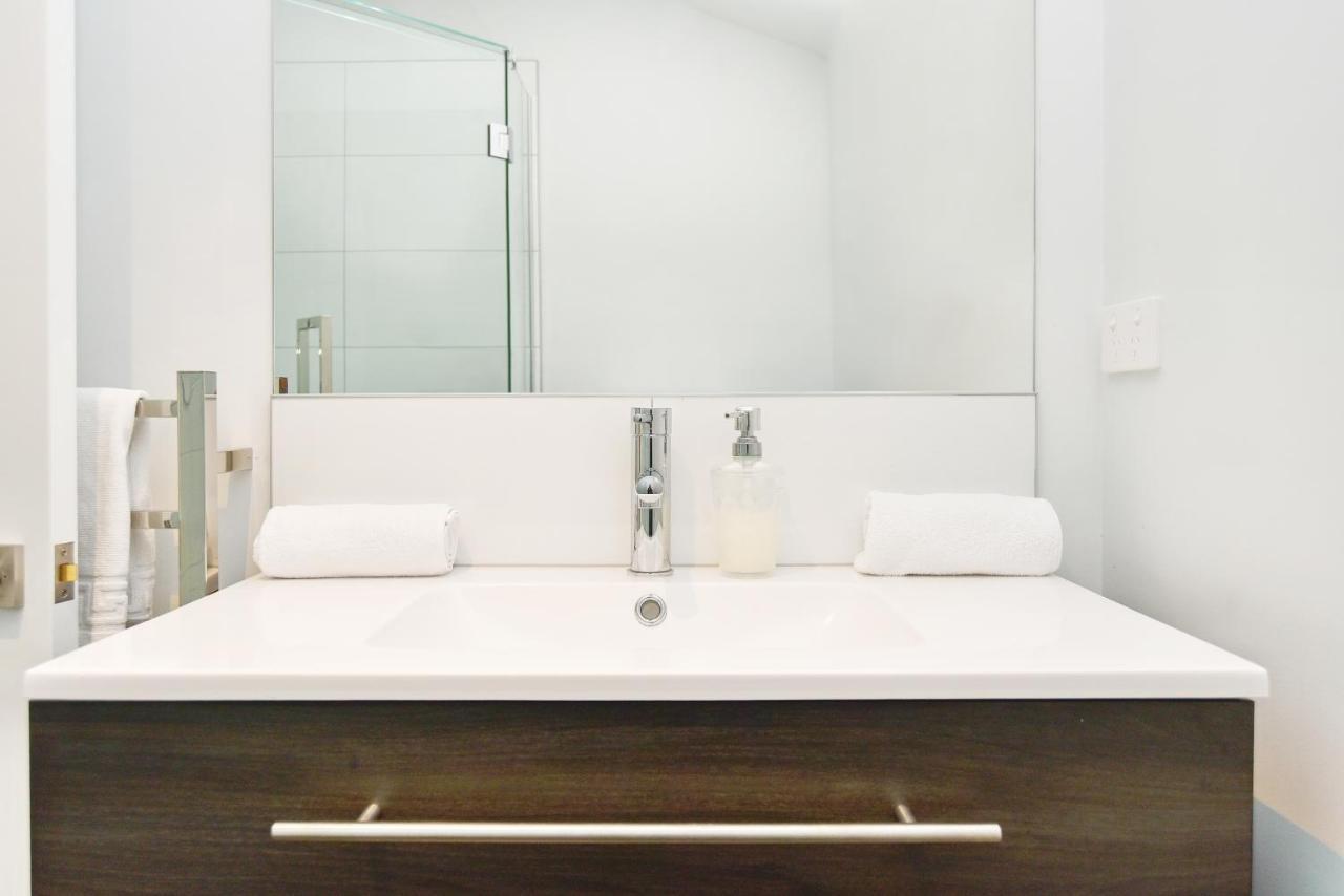 Salisbury Style - Modern City Apartment - Christchurch Holiday Homes Extérieur photo